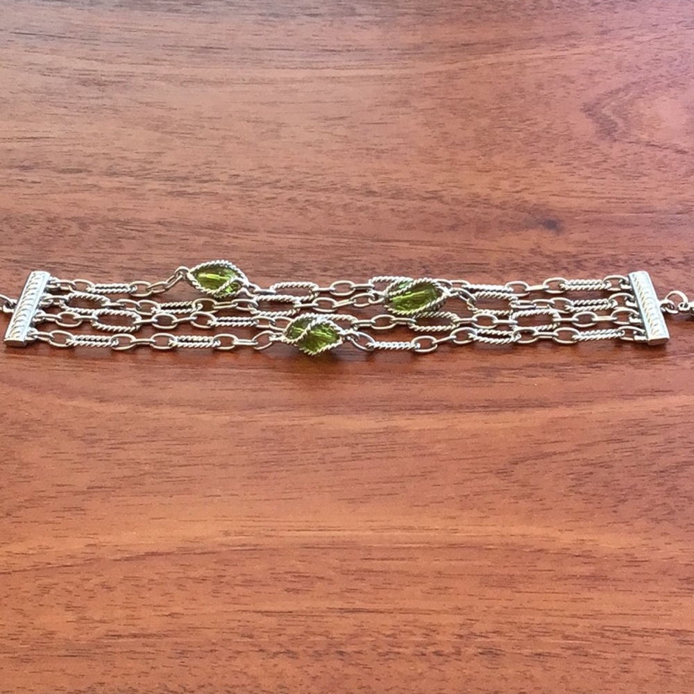 Chunky Chain Bracelet with Accent Green Beads